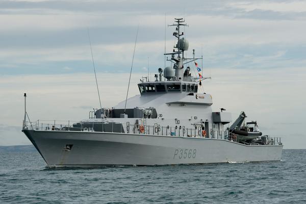 MC 10-0424-008 - HMNZS PUKAKI will be berthed at the Port of Napier for the duration of Art Deco Weekend.
